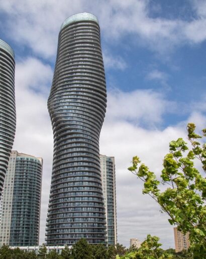 mississauga-ontario-cityscape-2024-11-27-00-14-58-utc