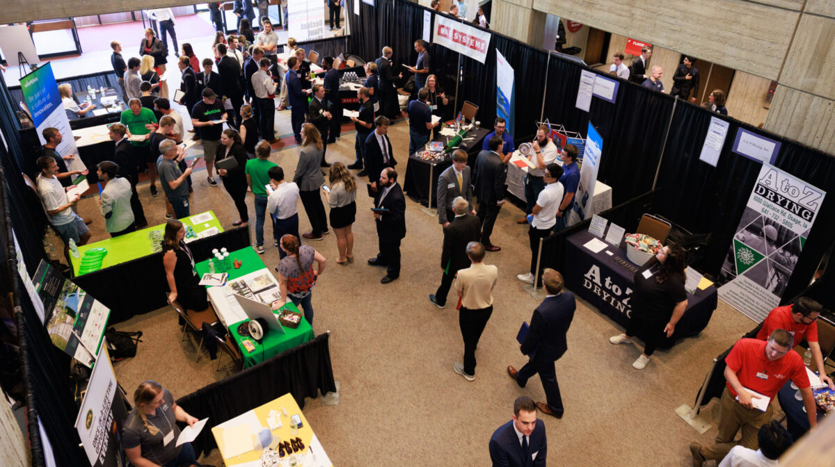 2022-09-20-COE-Career-Fair-87-scaled-e1738176660651